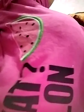 Snapshot of tahra-19 chatting on December 2024 10:24:01 PM tahra-19 online show from December 2024 10:24:01 PM