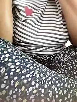 Snapshot of tahra-19 chatting on December 2024 11:17:02 AM tahra-19 online show from December 2024 11:17:02 AM