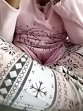 Snapshot of tahra-19 chatting on February 2025 11:45:01 PM tahra-19 online show from February 2025 11:45:01 PM