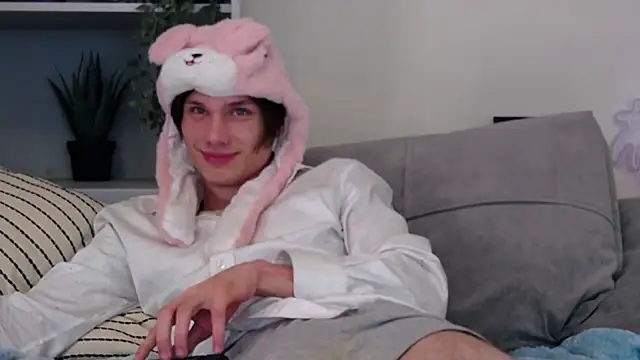 CalvinCay online show from December 2024 11:51:01 PM