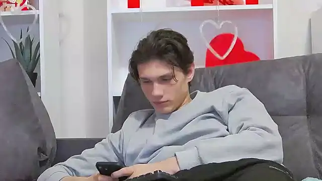 CalvinCay online show from February 2025 03:33:01 AM