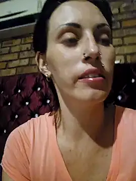 Snapshot of Astoria_Moon chatting on January 2025 06:50:01 PM Astoria Moon online show from January 2025 06:50:01 PM