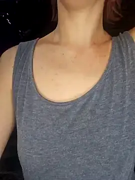 Snapshot of Astoria_Moon chatting on February 2025 01:10:02 PM Astoria Moon online show from February 2025 01:10:02 PM