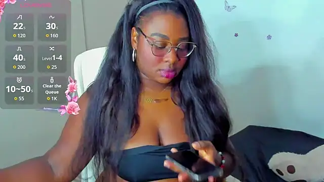 Naomii King online show from June 2026 01:59:02 AM