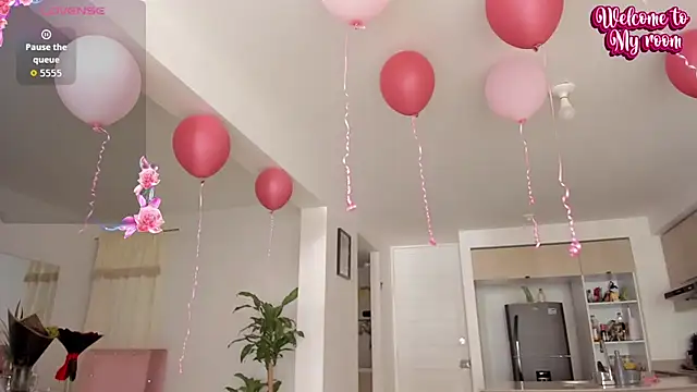 Naomii King online show from July 2026 08:00:01 PM