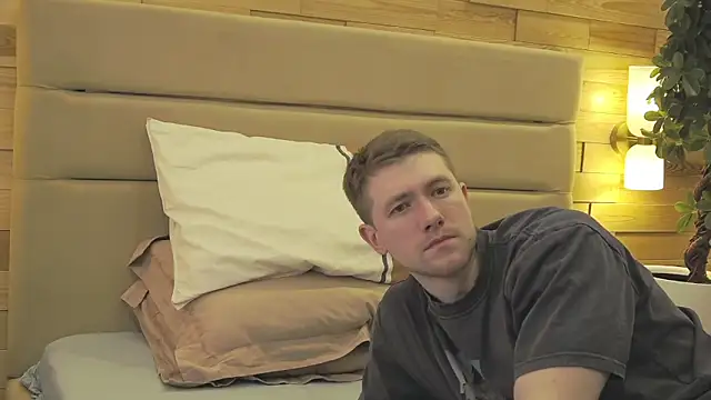 EthanPinkman online show from February 2026 04:27:01 AM