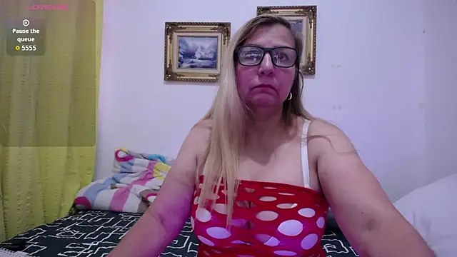 Snapshot of razzisweet chatting on March 2026 02:57:01 PM razzisweet online show from March 2026 02:57:01 PM