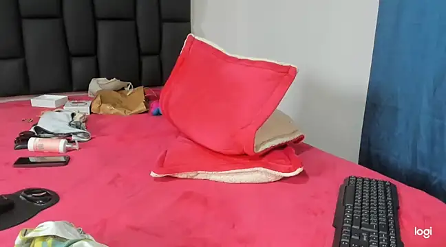 Aurora doll23 online show from December 2024 05:18:02 PM