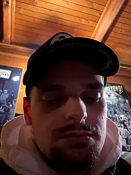 Snapshot of radoslavsumanofficial chatting on November 2025 01:37:02 AM radoslavsumanofficial online show from November 2025 01:37:02 AM