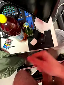 Snapshot of radoslavsumanofficial chatting on December 2025 02:56:02 PM radoslavsumanofficial online show from December 2025 02:56:02 PM