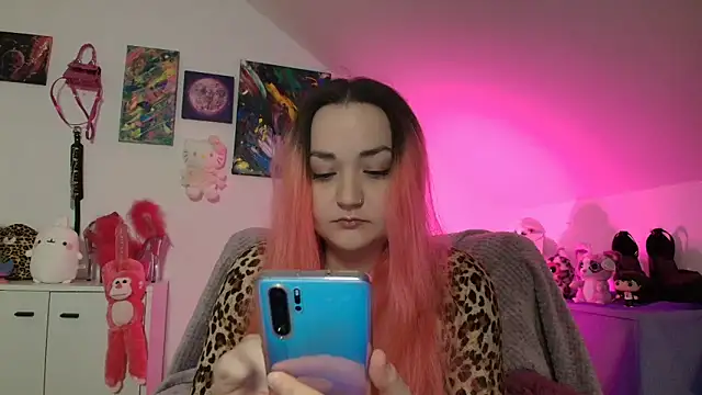 Snapshot of PinkHurricaneOfficial chatting on October 2025 04:09:02 PM PinkHurricaneOfficial online show from October 2025 04:09:02 PM