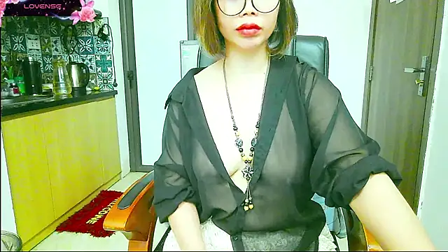 Snapshot of Miu-Le chatting on September 2025 07:41:01 PM Miu-Le online show from September 2025 07:41:01 PM