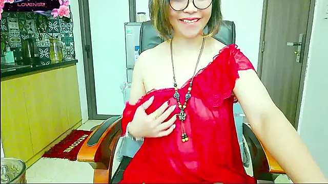 Snapshot of Miu-Le chatting on October 2025 04:38:02 PM Miu-Le online show from October 2025 04:38:02 PM