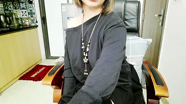 Snapshot of Miu-Le chatting on November 2025 05:12:02 PM Miu-Le online show from November 2025 05:12:02 PM