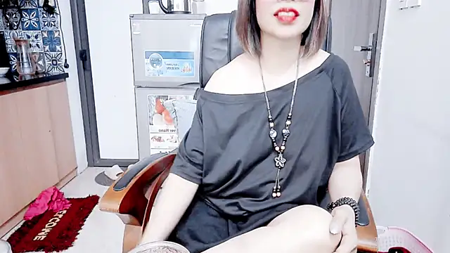 Miu-Le online show from December 2025 01:24:02 AM