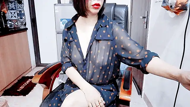 Miu-Le online show from February 2026 04:40:02 PM