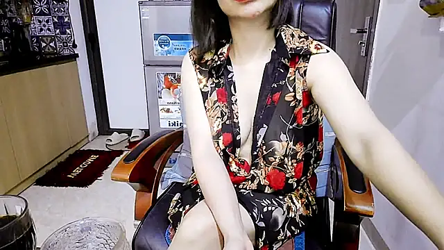 Miu-Le online show from April 2026 04:48:02 PM