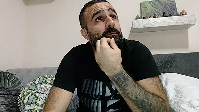 Snapshot of ivat80 chatting on December 2024 05:19:01 PM ivat80 online show from December 2024 05:19:01 PM