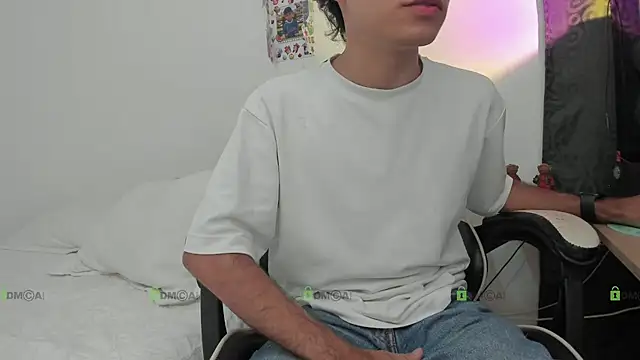 ronaldmq20 online show from December 2025 11:46:01 PM