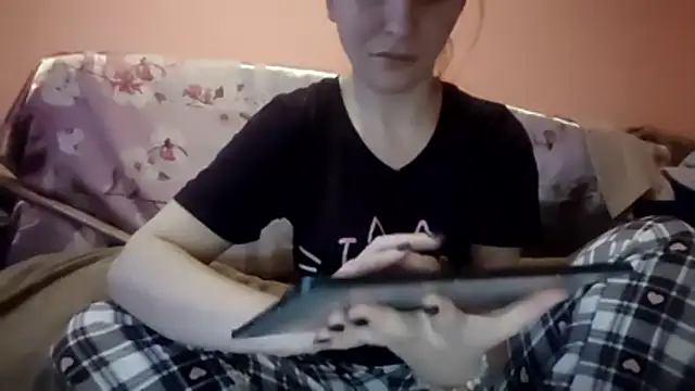  Kitti  online show from December 2025 01:50:02 PM