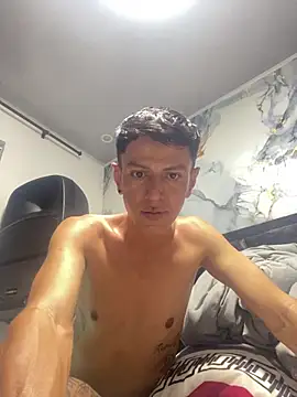 Snapshot of andy_dwels777 chatting on December 2025 01:00:01 AM andy dwels777 online show from December 2025 01:00:01 AM