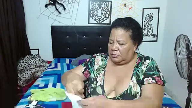 Shanttal0272 online show from October 2025 01:50:01 AM