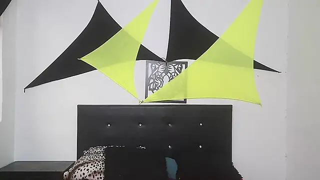 Shanttal0272 online show from March 2026 05:02:01 PM