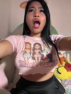 Snapshot of Pocahontascute_33 chatting on March 2025 11:33:02 AM Pocahontascute 33 online show from March 2025 11:33:02 AM