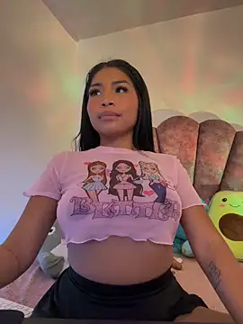 Snapshot of Pocahontascute_33 chatting on March 2025 12:29:01 PM Pocahontascute 33 online show from March 2025 12:29:01 PM