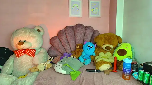 Snapshot of Pocahontascute_33 chatting on February 2026 07:51:01 AM Pocahontascute 33 online show from February 2026 07:51:01 AM