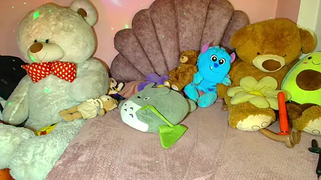 Snapshot of Pocahontascute_33 chatting on February 2026 10:50:02 PM Pocahontascute 33 online show from February 2026 10:50:02 PM