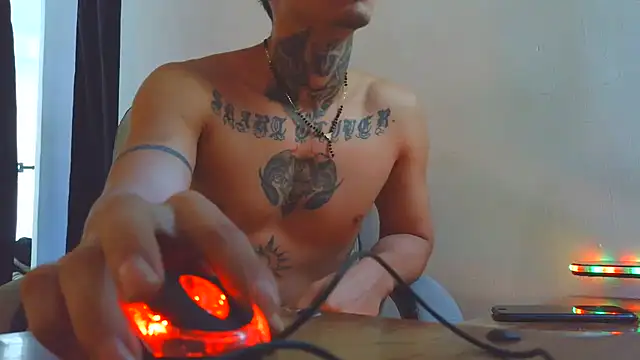 Skartoliver online show from September 2025 01:38:01 PM