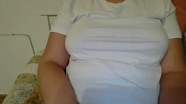 parismira online show from December 2024 08:58:02 PM