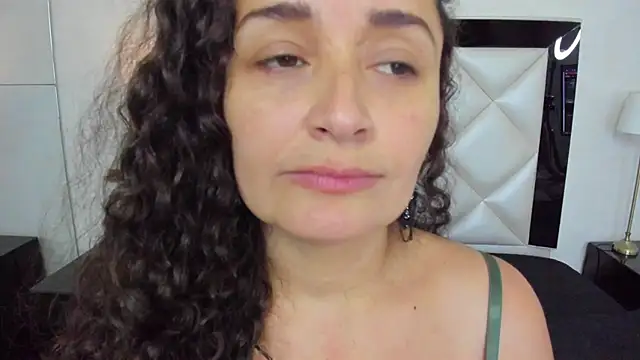  luna  sweet  online show from March 2025 07:09:02 AM