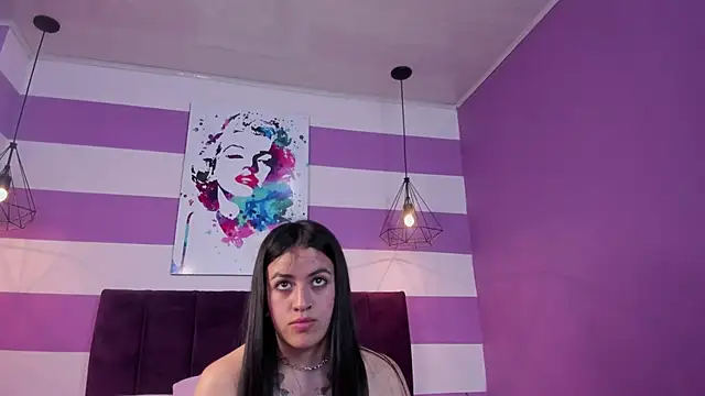 Snapshot of Alli_cooper chatting on January 2025 06:49:01 PM Alli cooper online show from January 2025 06:49:01 PM