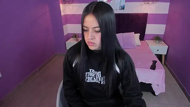 Snapshot of Alli_cooper chatting on February 2025 12:36:02 PM Alli cooper online show from February 2025 12:36:02 PM