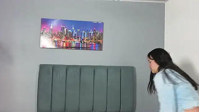Alli cooper online show from May 2026 01:30:01 PM