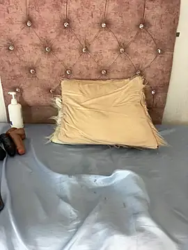 Snapshot of LUISA_SEXY_ chatting on February 2026 03:39:01 AM LUISA SEXY online show from February 2026 03:39:01 AM