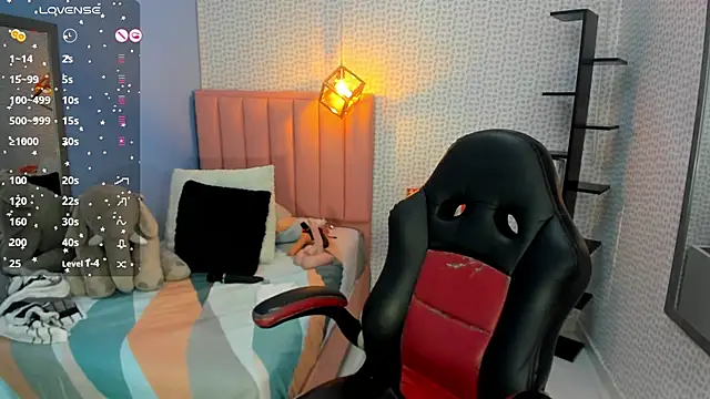 Snapshot of CATIAJONES chatting on November 2025 06:52:02 PM CATIAJONES online show from November 2025 06:52:02 PM