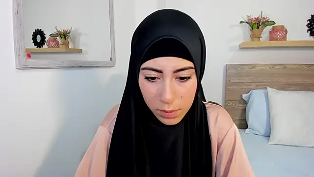 chaymae nah  online show from January 2025 03:49:01 PM