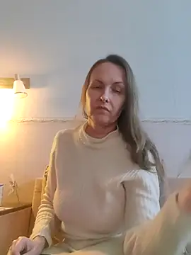 Evelina cute online show from February 2026 02:13:02 PM