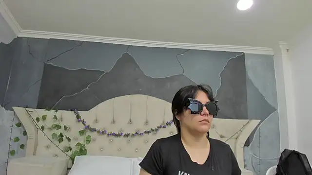 Snapshot of AmberGreyy_ chatting on November 2025 01:35:02 PM AmberGreyy online show from November 2025 01:35:02 PM