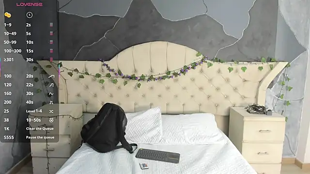 Snapshot of AmberGreyy_ chatting on November 2025 01:11:02 PM AmberGreyy online show from November 2025 01:11:02 PM