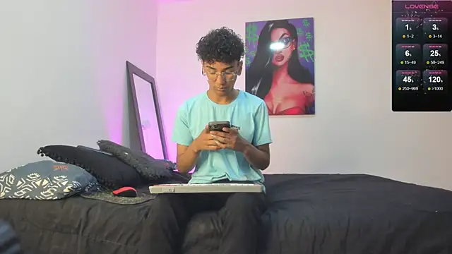 harrytwink18 online show from February 2025 03:04:02 PM