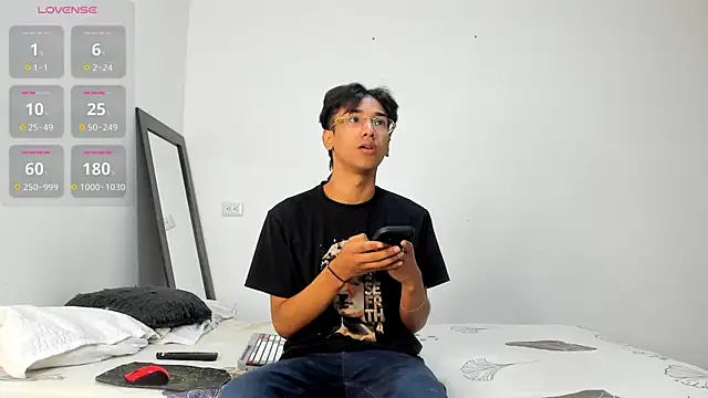 harrytwink18 online show from December 2025 01:29:02 PM