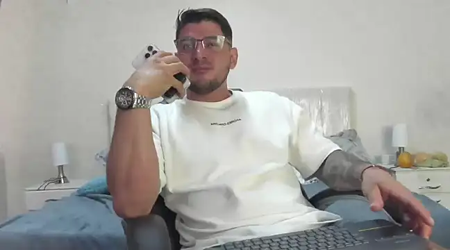 Teilor Creed online show from March 2025 11:49:02 PM