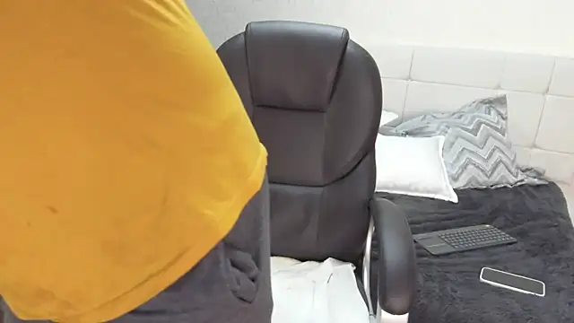 Teilor Creed online show from March 2025 11:00:02 PM