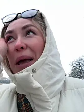 Snapshot of LovenseLush chatting on February 2026 02:00:02 PM LovenseLush online show from February 2026 02:00:02 PM