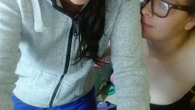 clayre and jill online show from October 2025 04:43:02 AM