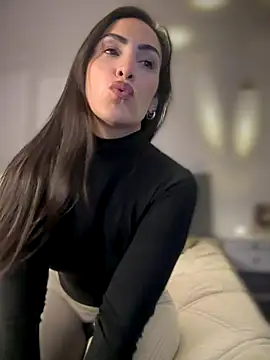 Snapshot of alessandra-a chatting on October 2025 02:31:01 AM alessandra-a online show from October 2025 02:31:01 AM